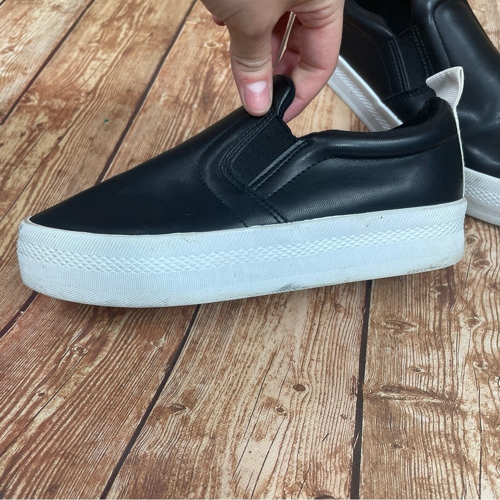 Divided H&M Woman  black and white sneakers size 7 - Picture 7 of 11